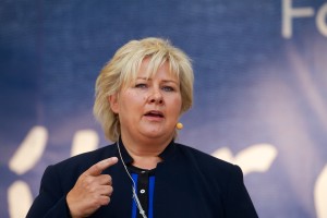 Erna_Solberg_-_2013-08-10_at_12-58-32