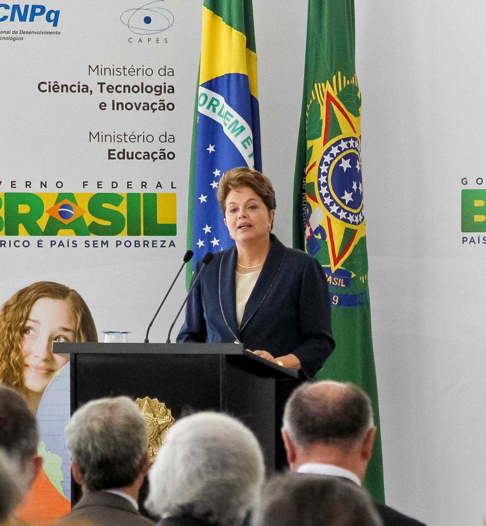 A presidente Dilma Roussef no lançamento do programa "Ciência sem Fronteiras"