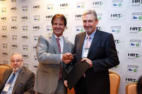 Marcio Rocha Mello, Presidente da HRT e Christopher Inchcomb, VP da TNK-BP