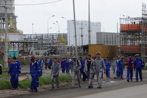 Greve trabalhadores da Petroquimica Suape e Refinaria Abreu e Li