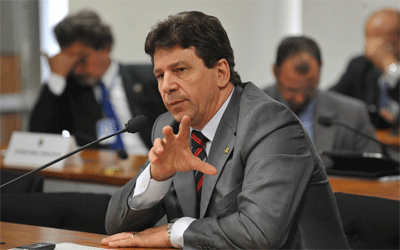 senador Ivo Cassol que fez o projeto de lei