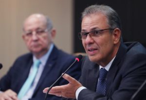 O ministro de Minas e Energia, Bento Albuquerque, durante a reunião do CMSE