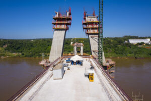 Construção de uma segunda ponte ligando o Brasil ao Paraguai