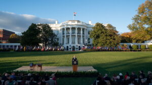 Presidente Biden lançando o novo programa nuclear americano