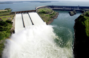hidrelétricas geraram grande base da energia necessária para o país