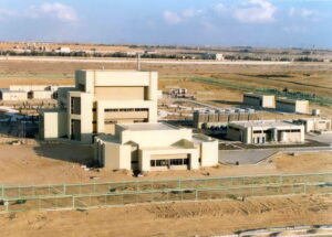 O ETRR-2, um reator de pesquisa de design argentino, está sediado no Centro de Pesquisa Nuclear em Inshas, no Egito.