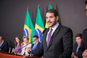 jorge-messias-anuncia-a-criacao-da-procuradoria-de-defesa-da-democracia-na-agu