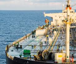 Petroleiro da "frota paralela" usada pela Rússia