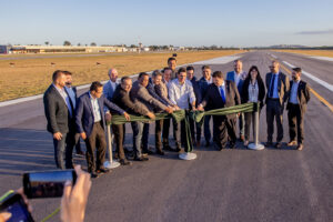Inauguração da nova pista de pousos e decolagens do aeroporto de Macaé, Zurich Airport. O evento contou com a presença de autoridades municipais, estaduais e do Ministro de Portos e Aeroportos Silvio Costa Filho. Macaé/RJ.