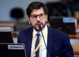 André-Passos-Abiquim-848x477-300x218