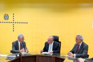 Caetano, Alckmin e Eduardo