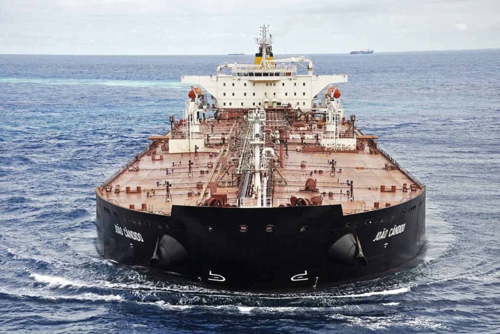 O-petroleiro-de-274-metros-e-157-mil-toneladas-a-historia-do-maior-navio-ja-construido-no-Brasil