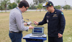 Os dois oficiais da Marinha do Brasil, líderes do do desenvolvimento