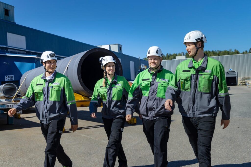 HR2021-summer-traineesRAU-O6A9420-custom HR2021-summer-traineesRAU-O6A9420-custom