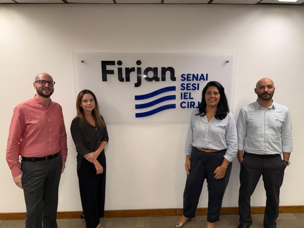 Equipe da gerência de petróleo, gás e energia da Firjan: Thiago Valejo - Gerente de Projetos, Juliana Lattari - Gerente de Relacionamentos e Parcerias, Karine Fragoso - Gerente Geral de Petróleo, Gás, Energias e Naval  e Savio Bueno - Gerente de Cenários