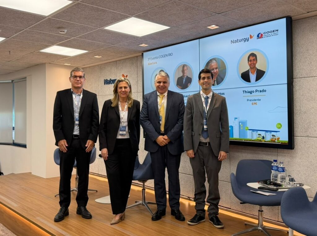 Naturgy evento COGEN José Eduardo Moreira, CEO da Necta Gás
Kátia Repsold – Country Manager da Naturgy Brasil
Celso Mattos – Presidente do Sindirepa-RJ e Vice-Presidente da FIRJAN
Thiago Prado – Presidente da Empresa de Pesquisa Energética (EPE)
