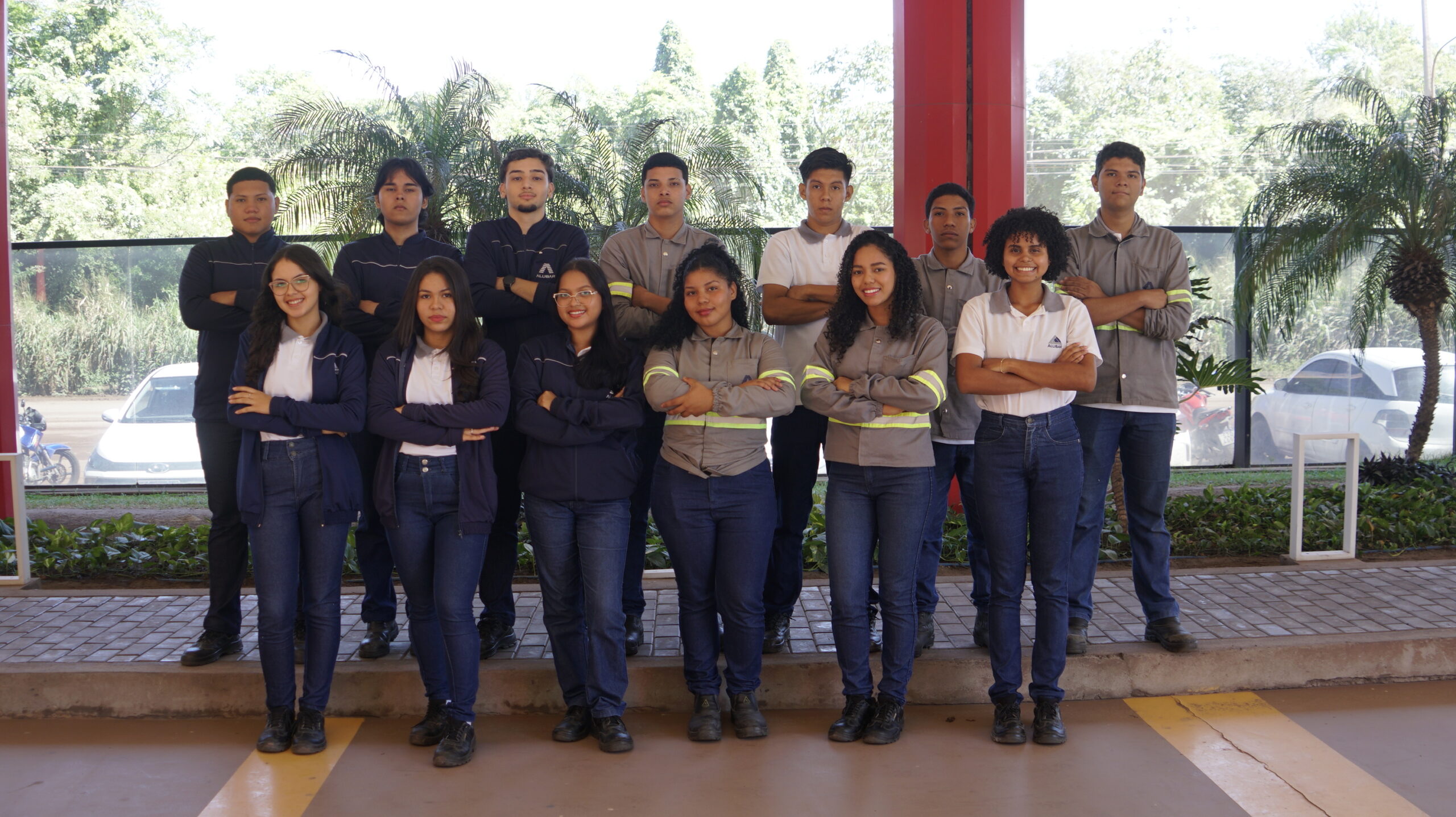 FIM DE SEMANA DE MUITAS ESCOLHAS PARA JOVENS APRENDIZES, EMPREGOS E ESTÁGIOS EM EMPRESAS DE TODO PAÍS