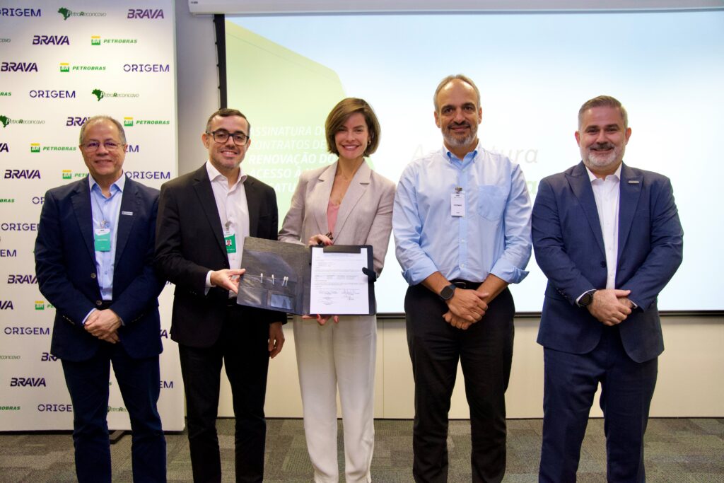 Assinatura_Aditivos_Contatos_Petrobras_PetroReconcavo_Brava_Energia_Origem_Energia_Acesso_UTG_Catu_Foto1