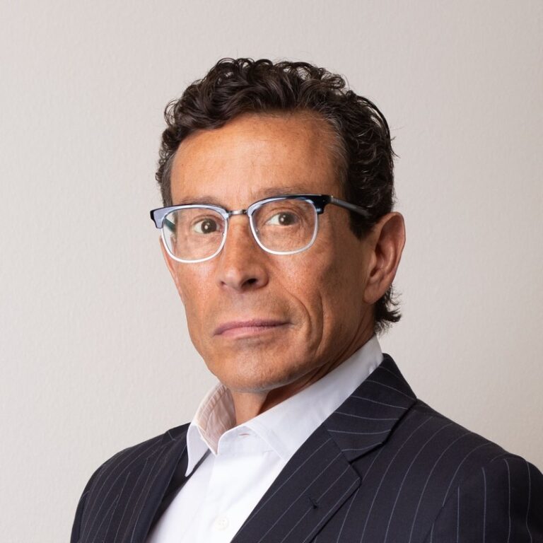 Richard-Gonzalez-768×768 Richard-Gonzalez-768x768