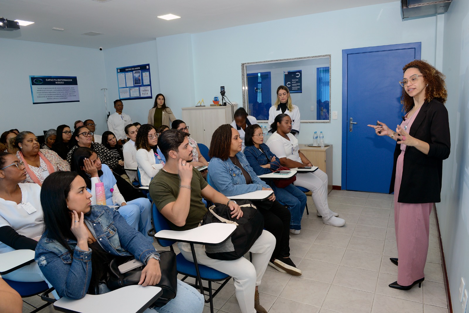HOSPITAL FUAD CHIDID BUSCA AMPLIAR QUALIDADE DO SEU ATENDIMENTO TREINANDO E ORIENTANDO ENFERMEIROS E AUXILIARES