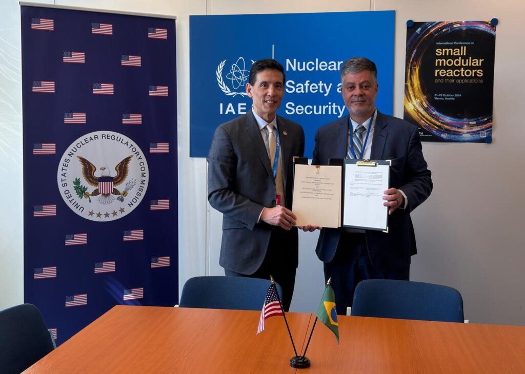 Ho Nieh, presidente da NRC, e Alessandro Facure, diretor-presidente da ANSN